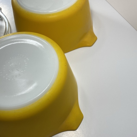 Pyrex Casserole Dishes - Picture 13 of 14